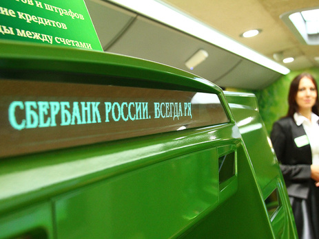 Во Львове неизвестные бросили 