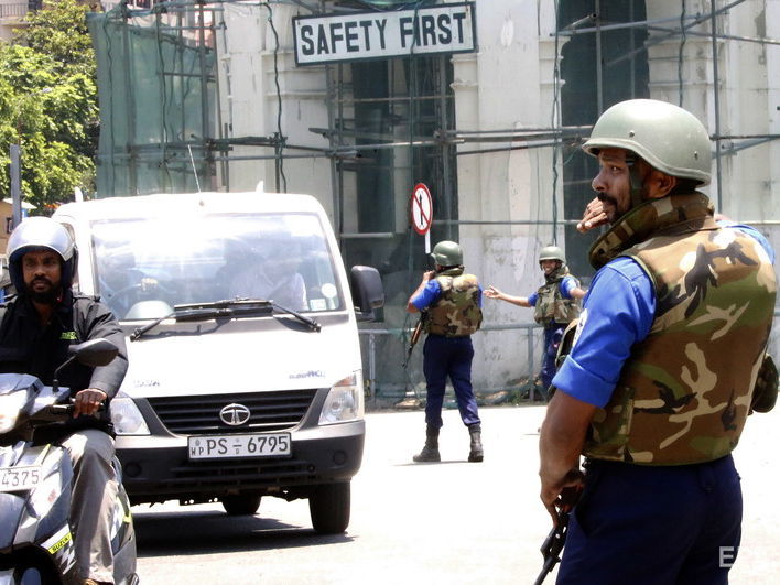 ﻿На Шрі-Ланці через загрозу теракту тимчасово перекрили дорогу до міжнародного аеропорту Бандаранаїке