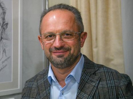 Безсмертний: ﻿Коли Італія організовувалася як держава, італійською мовою володіло приблизно 30% населення. Але заговорили. Тому що було рішення короля