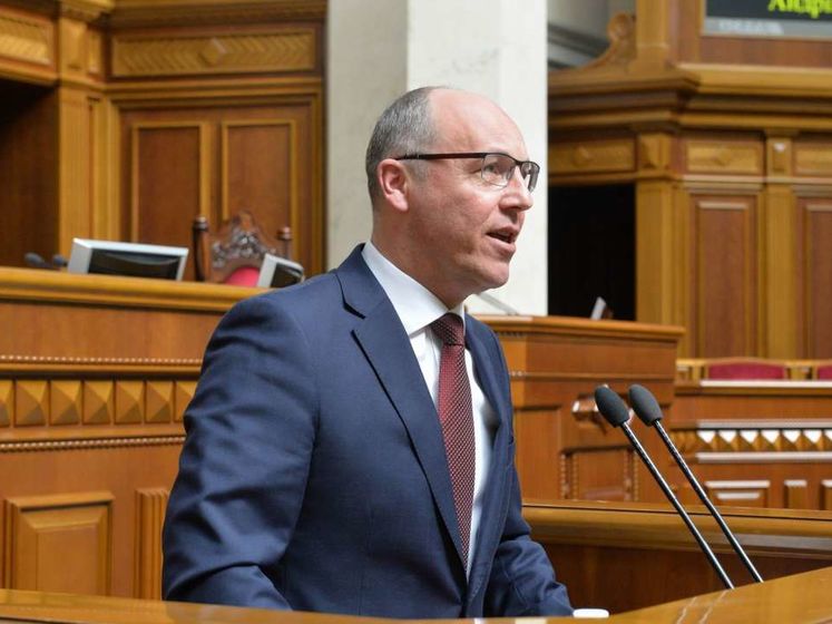 ﻿Парубій заявив, що в Раду надійшло чотири постанови про скасування голосування за закон про українську мову