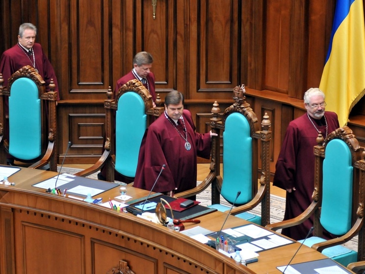 Генпрокуратура допрашивает судей Конституционного суда по делу об узурпации власти