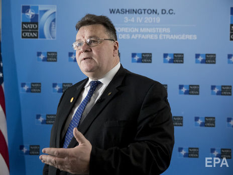 Линкявичюс заявил, что упрощением выдачи паспортов РФ жителям оккупированного Донбасса Кремль испытывает Зеленского