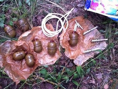 СБУ: Задержаны двое военнослужащих, торговавших оружием