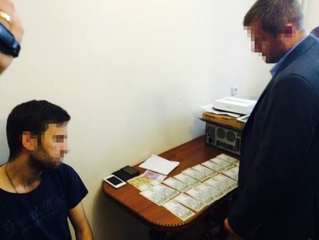 СБУ: Контрразведчик, подавший документы на должность детектива Национального антикоррупционного бюро, попался на взятке