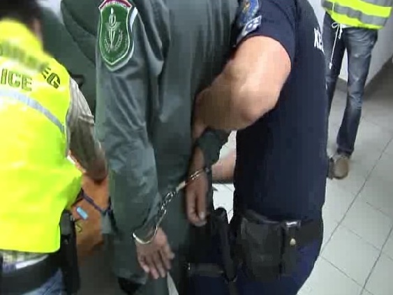 В Венгрии задержаны 18 таможенников и трое гражданских по подозрению в содействии контрабанде сигарет из Украины