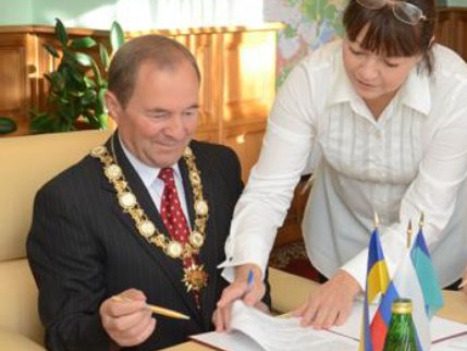 Мэр Новограда-Волынского предложил переименовать Украину в "Украина-Русь"