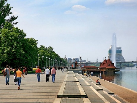 Глава Днепропетровского облсовета предложил оставить Днепропетровску старое название, но в честь святого Петра