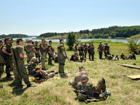 Из донецких милиционеров сформировали батальон сил АТО. Фоторепортаж