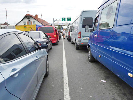 Яценюк: Мир никогда не смирится с оккупацией Крыма