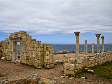 В Крыму допросили представителей Меджлиса и Курултая