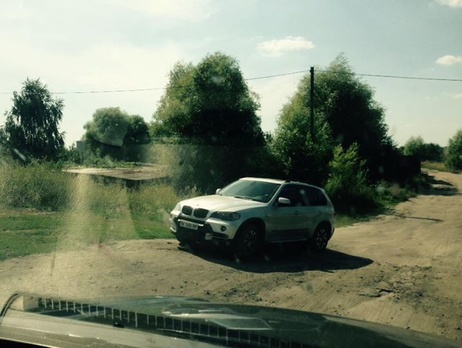 Казанский: Начальник сельского РОВД в Ровенской области, где копают янтарь, ездит на автомобиле BMW X5
