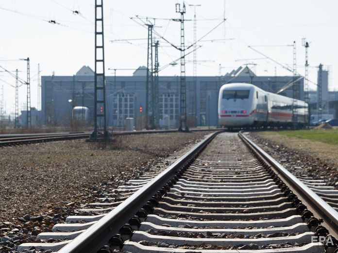 В Украине ввели норму об обязательном ограждении железнодорожных путей