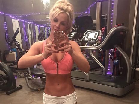 ﻿Спірс після реабілітації у психлікарні зняла на відео своє тренування