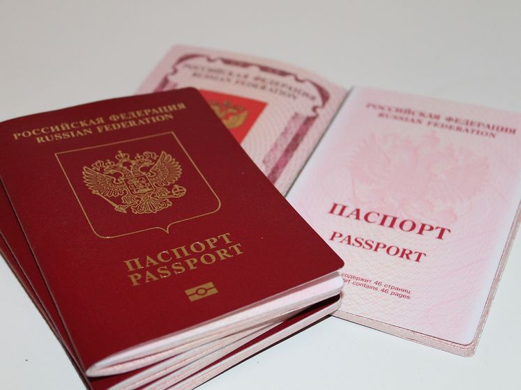 ﻿У РФ відкрили перший центр видавання російських паспортів жителям окупованого Донбасу