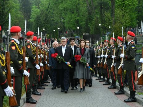 Порошенко: Господь поможет – и я вернусь на должность президента