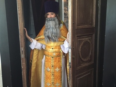 В России фотографию Собчак проверят на экстремизм