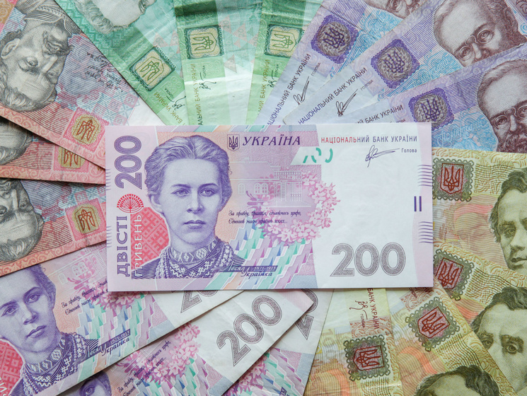 В Венгрии задержали фальшивомонетчиков, которые печатали доллары и гривны