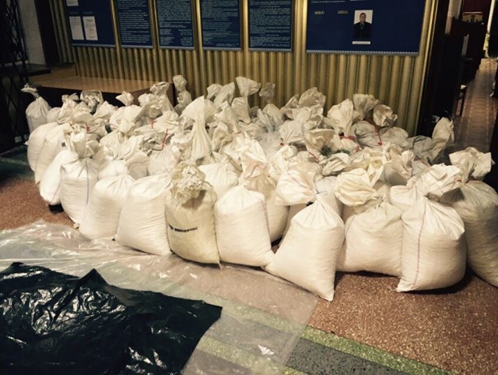 Аваков: В Ровенской области задержана рекордная партия контрабандного янтаря &ndash; более 2,5 тонны