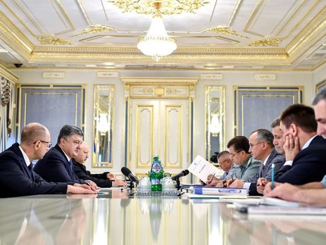 СМИ: Военный кабинет обсудит ситуацию на Донбассе