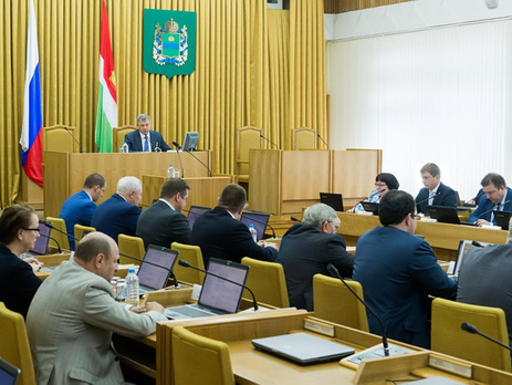 Калужский губернатор предложил не готовить варенье из-за дефицита сахара