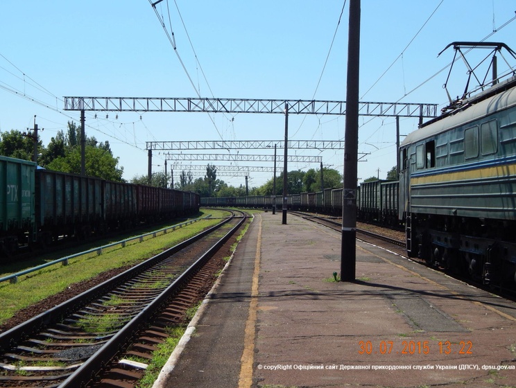 Госпогранслужба: На станции Кривой Торец задержаны два тепловоза с 14 тоннами дизтоплива
