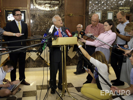 Дайджест 4 августа: Переговоры в Минске окончились ничем, Порошенко срочно созвал заседание Военного кабинета, в Украине разрешили PayPal