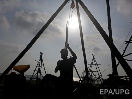 Цена на нефть Brent упала до уровня января 2015 года