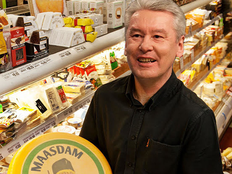 Навальный: Российские чиновники уплетают 