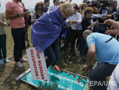 Яценюк: Кремль глумился над международным правом, но наконец наткнулся на жесткое сопротивление цивилизованного мира