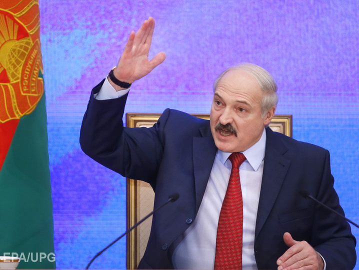 Мэр Львова просит Порошенко пригласить Лукашенко на футбол