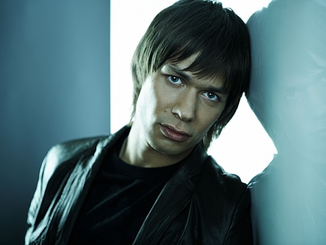 СБУ и Погранслужба не пустили в Украину российского певца Стаса Пьеху