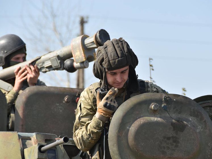 Комбат батальона "Донбасс-Украина" сообщил, что украинские военные продвинулись на 1 км вперед в Луганской области