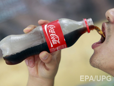 СМИ: В Крыму начали продавать Coca-Cola по паспортам
