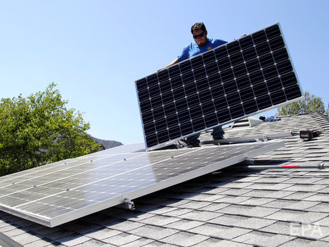 ﻿Домашні сонячні електростанції: кого і чому обмежує новий закон