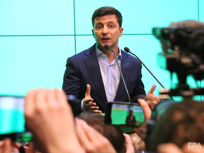 В команде Зеленского сообщили, что получили около 3 тыс. резюме на должность его пресс-секретаря