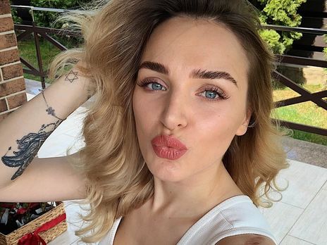 ﻿Дочка Добкіна показала фігуру в купальнику