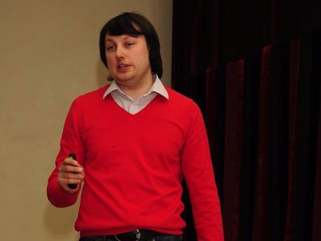 Донецкий активист Менендес: Мы очень близки к полномасштабной эскалации, хотя ни одна из сторон не хочет становиться инициатором боевых действий