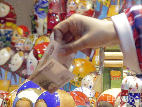 Курс рубля к доллару и евро обновляет минимумы за полгода