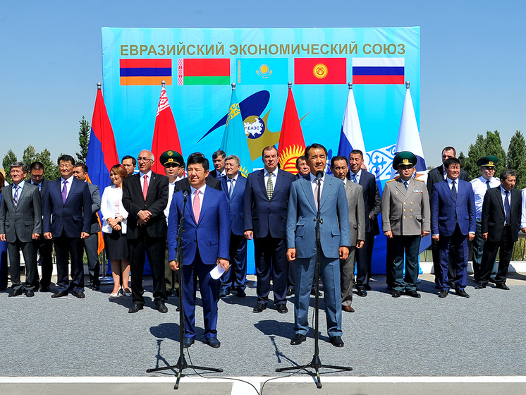 Кыргызстан официально вступил в Евразийский экономический союз