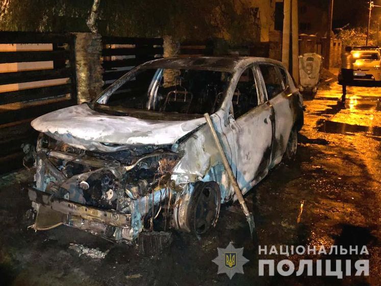 В Ровно сожгли машину, на которой ездит секретарь горсовета – полиция