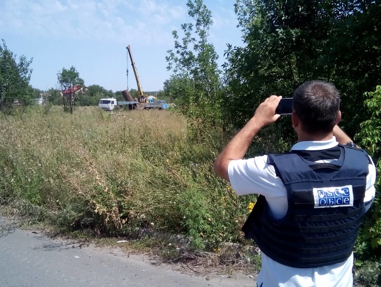 ОБСЕ способствовала местному прекращению огня для ремонта водопровода в селе Спартак у Донецка