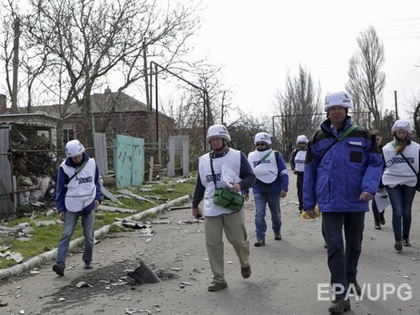 ОБСЕ фиксирует использование тяжелого вооружения обеими сторонами конфликта на Донбассе