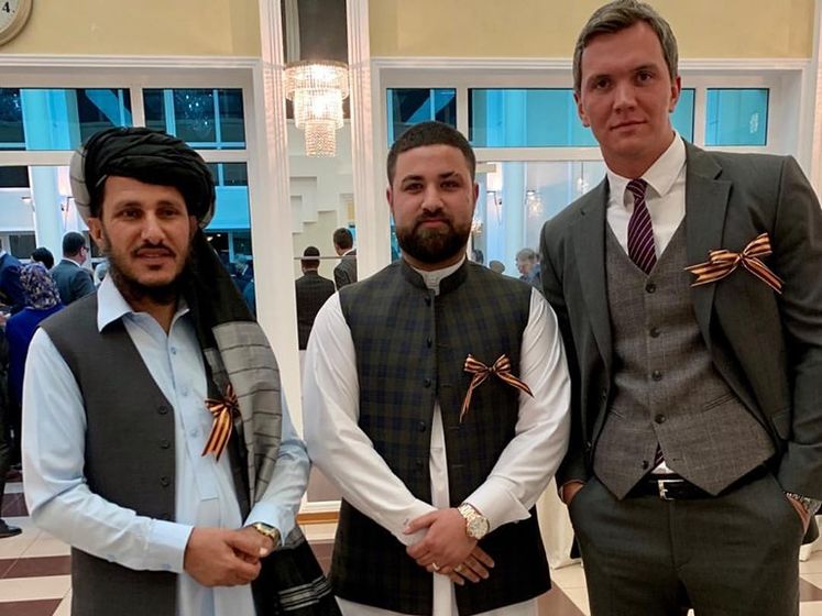 ﻿Представники терористичного руху "Талібан" сфотографувалися з георгіївськими стрічками
