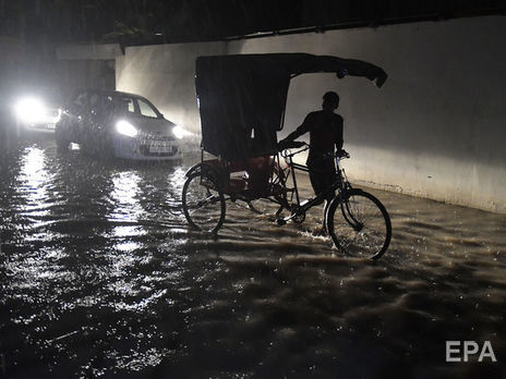 В результате циклона 