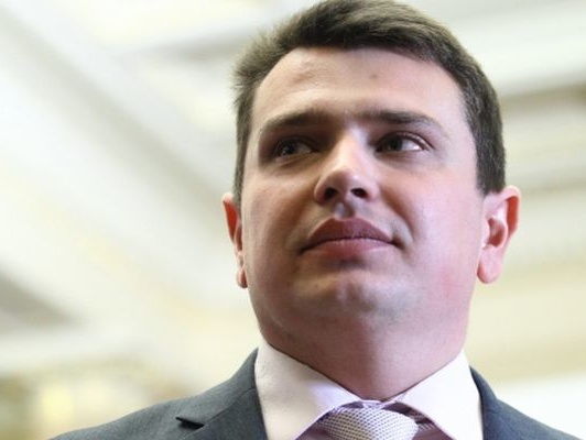 Глава Антикоррупционного бюро Сытник получает 70 тыс. грн зарплаты 