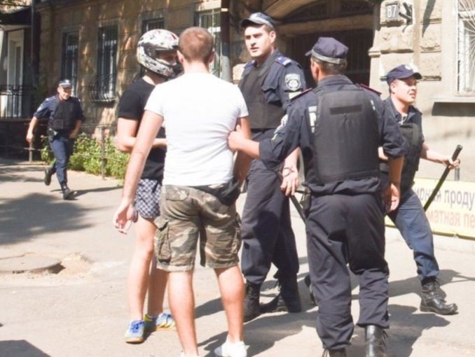 ВО "Свобода": За нападение на ЛГБТ-активистов в Одессе задержаны 13 человек