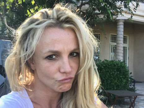 ﻿Спірс після реабілітації у психлікарні показала, як ходить на руках