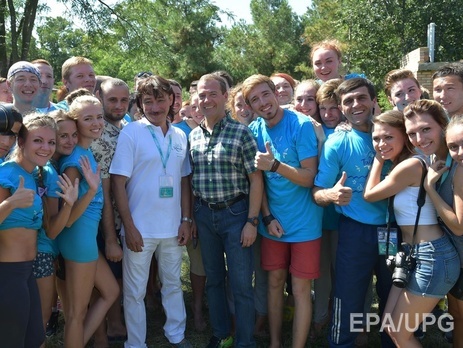 Путин и Медведев посетили аннексированный Россией Крым. Фоторепортаж