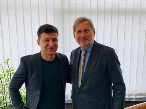 Еврокомиссар Хан: У Зеленского очень сильный мандат для борьбы с коррупцией и деолигархизации