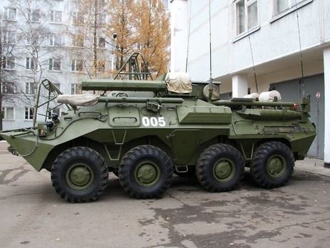 В Чите пьяные военные разъезжали по городу на БТР